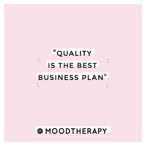 🌙Tiny Gold Crescent Moon Stud Earrings for Earlobe & Cartilage Ear Piercings - Picture 8 of 8